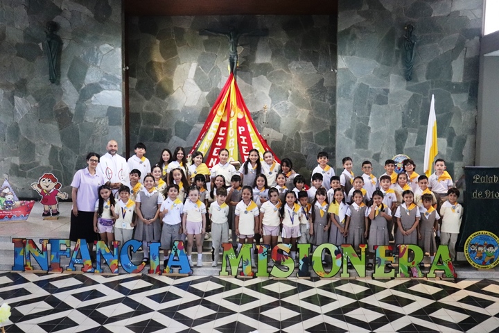 Consagración de Infancia Misionera de primaria